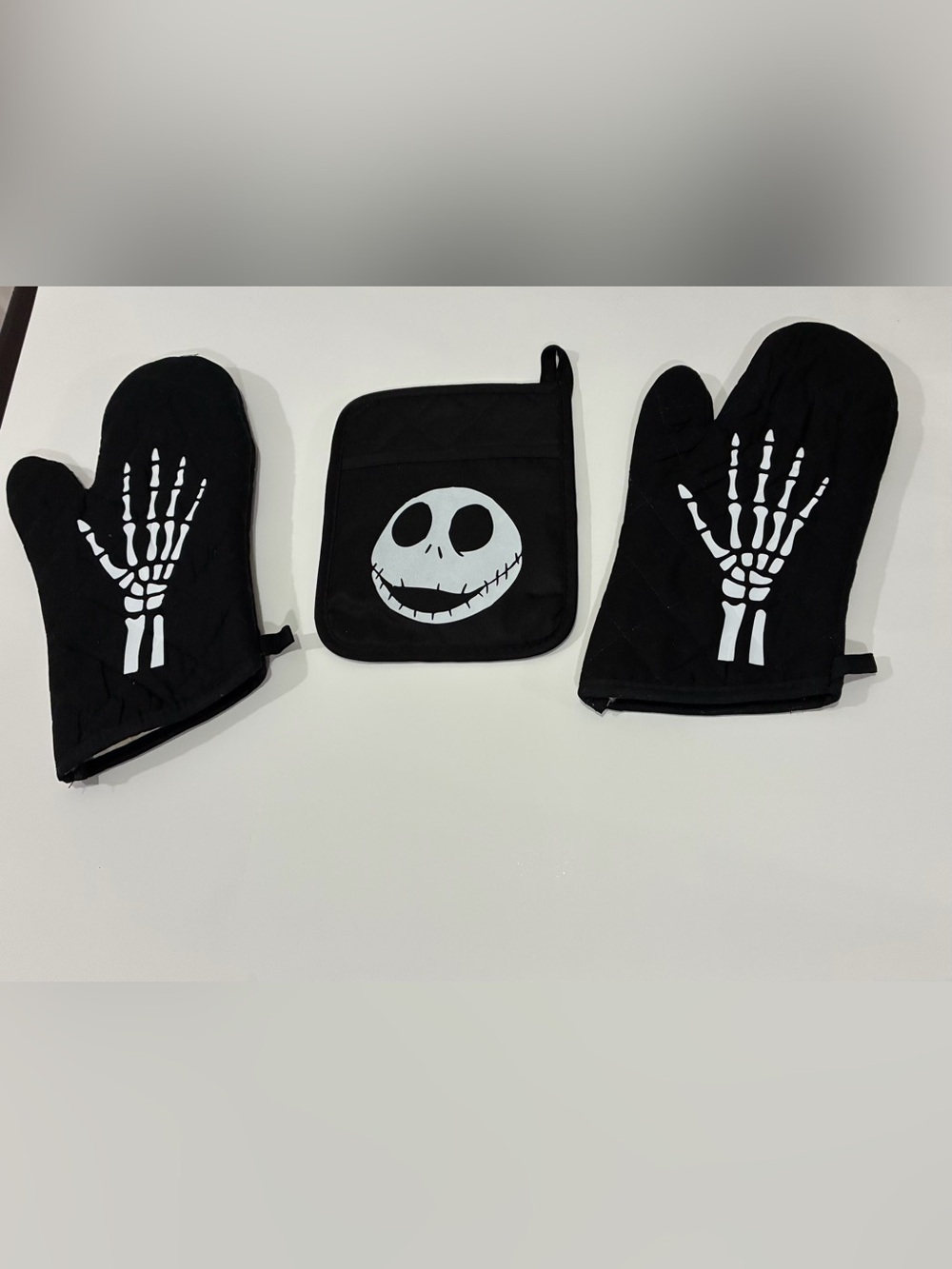 Kids Black Skull Pot Holder - Halloween Oven Mitt Set